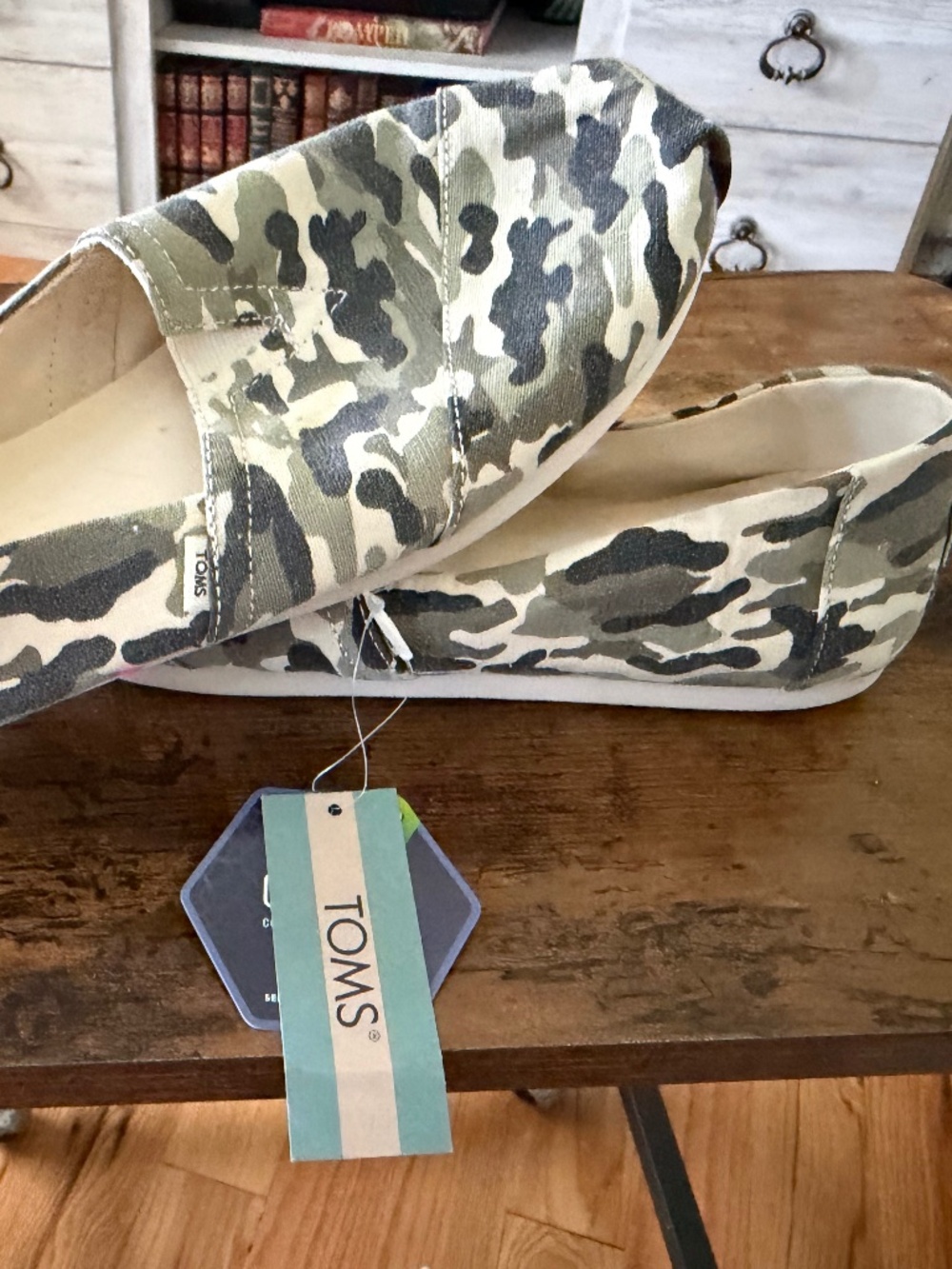 NWT Camo Toms